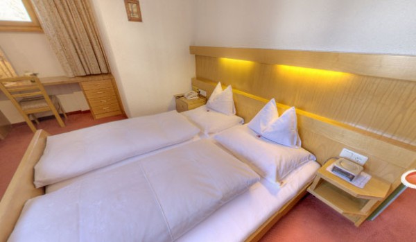 Zimmerbeispiel Doppelzimmer im Sportclub Montafon Zimmerbeispiel Doppelzimmer im Sportclub Montafon