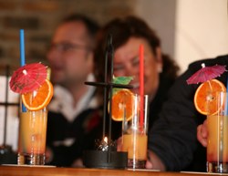 Die gem&uuml;tliche Bar im Sportclub &Ouml;tztal S&ouml;lden