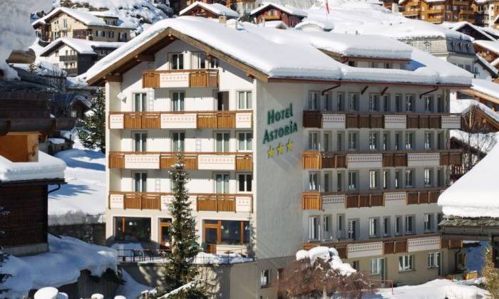 Skiurlaub in der Schweiz: Wintersport im Sportclub Saas Fee, Beschreibung Sportclub Saas Fee